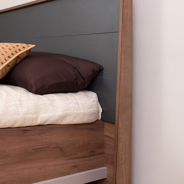 Кара 9 Кровать со стационарным основанием металл 1600*2000 Дуб Табачный Craft/Велюр